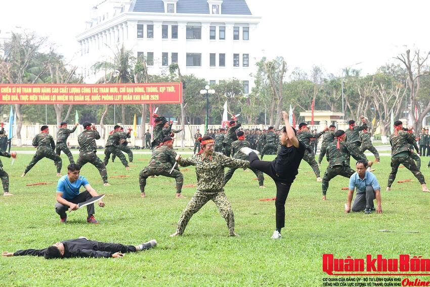 Nữ quân y đặc công bản lĩnh, sáng tạo