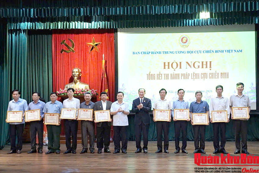 Sáng mãi phẩm chất “Bộ đội Cụ Hồ” trên quê hương Bác