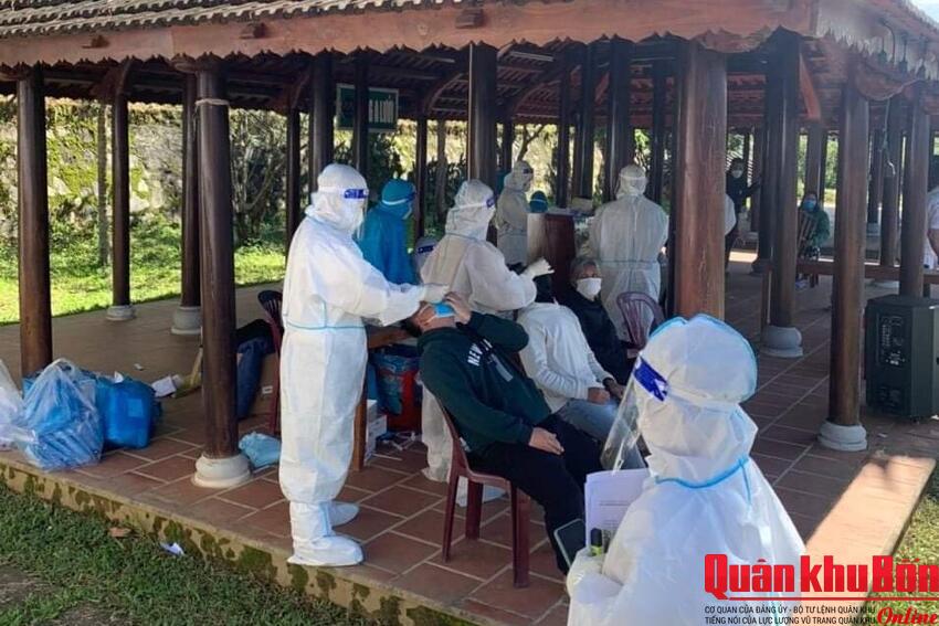 Đoàn Kinh tế - Quốc phòng 92 hỗ trợ lực lượng phòng, chống dịch Covid - 19