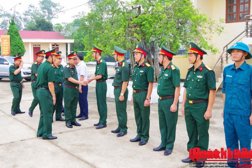 Quân khu 4 kiểm tra thực hiện nhiệm vụ tại Bộ Chỉ huy Quân sự tỉnh Thanh Hóa