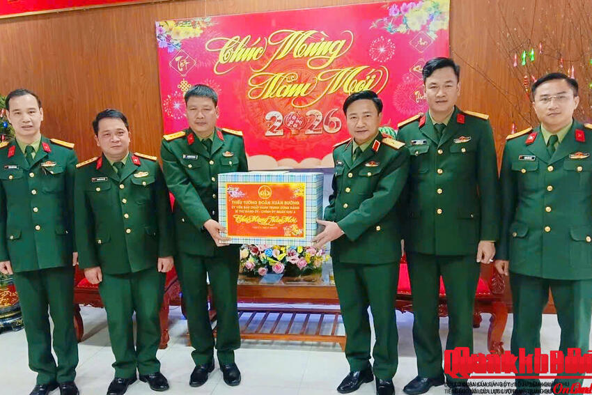 Thiếu tướng Đoàn Xuân Bường chúc Tết các đơn vị, địa phương