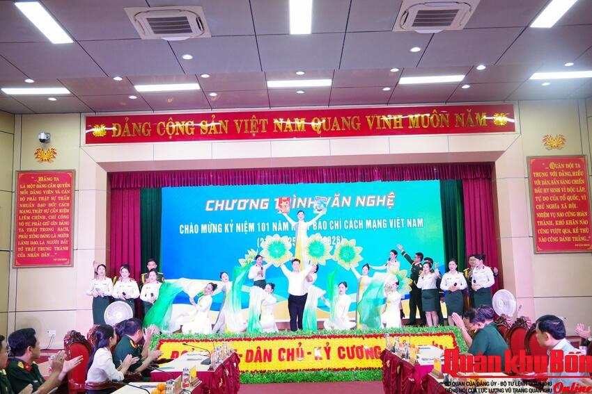 Bộ Chỉ huy Quân sự tỉnh Quảng Trị tổ chức gặp mặt các cơ quan báo chí