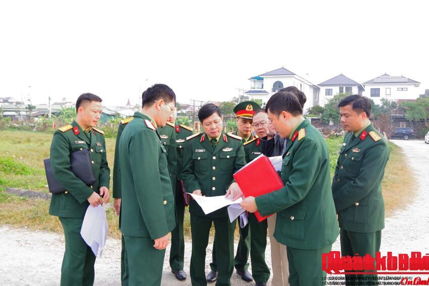 Quân khu 4 kiểm tra Dự án xây dựng Nhà ở công vụ khối cơ quan Quân khu tại phường Vinh Phú