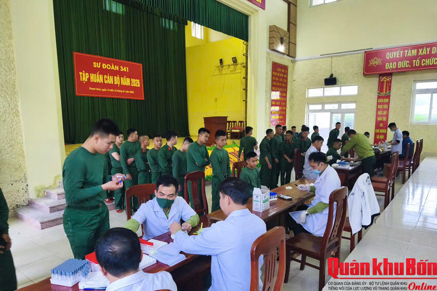Trung đoàn 266 (Sư đoàn 341, Quân khu 4) hoàn thành tiếp nhận chiến sĩ mới