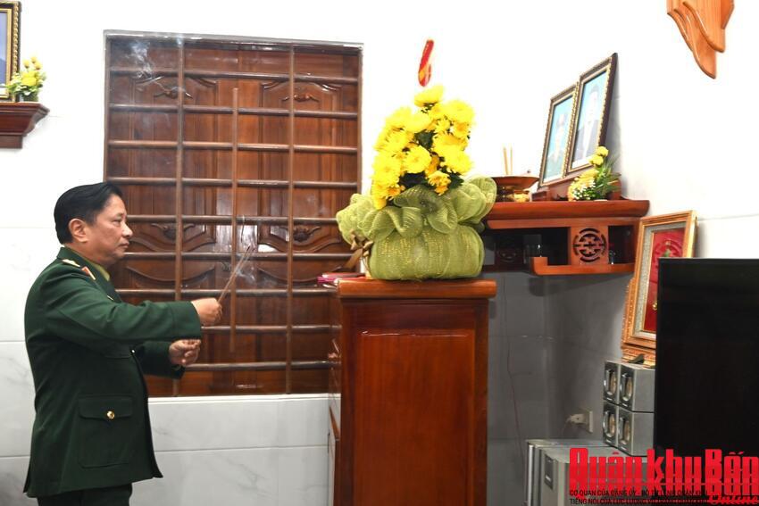 Bộ Tư lệnh Quân khu 4: Tri ân gia đình liệt sỹ trên địa bàn tỉnh Nghệ An