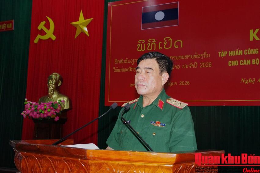 Tập huấn công tác Quốc phòng, Quân sự địa phương cho cán bộ Quân đội Lào.