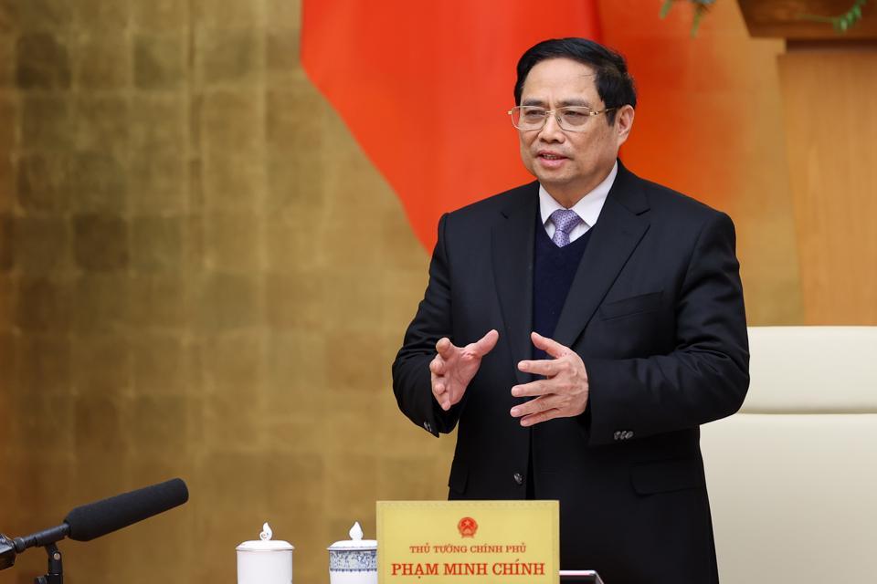 Thủ tướng Phạm Minh Ch&iacute;nh ph&aacute;t biểu tại cuộc họp