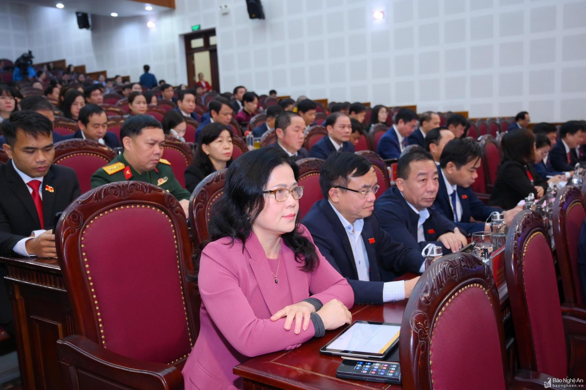 Bế mạc Kỳ họp thứ 11, HĐND tỉnh Nghệ An khóa XVIII, nhiệm kỳ 2021 - 2026 ảnh 7