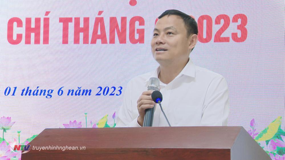 Đồng chí Phạm Ngọc Cảnh - Phó Trưởng Ban Tuyên giáo Tỉnh uỷ phát biểu tại hội nghị.