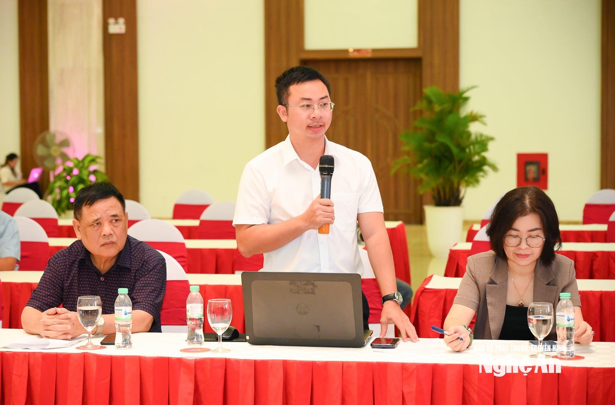 Họp báo trước đại hội-7