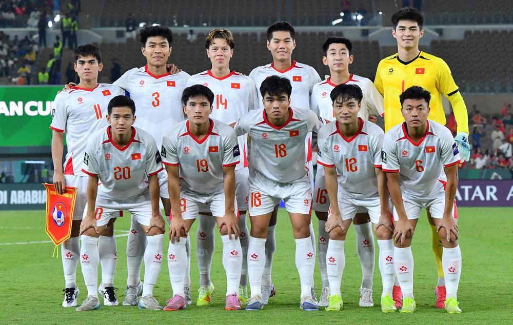 HLV Kim Sang Sik: 'U23 Việt Nam muốn viết tiếp kỳ tích tại tứ kết' - Ảnh 2.
