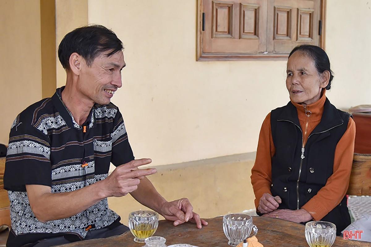 Ông Nguyễn Văn Thân - Trưởng ban Liên lạc đồng bào dân tộc thiểu số xã Sơn Kim 1 là người có uy tín trên địa bàn.