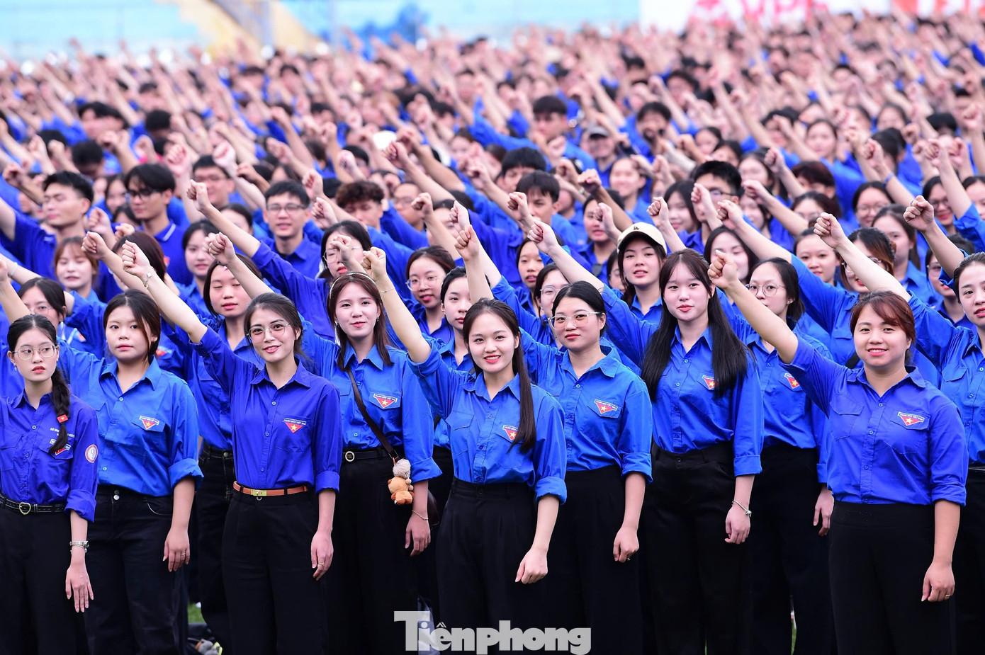 Dịp kỷ niệm 95 năm ngày thành lập Đoàn là đợt sinh hoạt chính trị sâu rộng của tuổi trẻ Việt Nam. Ảnh: Xuân Tùng tp-doanthanhnien.jpg