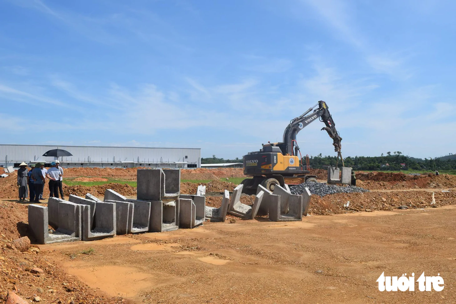 Người dân dỡ nhà, nhường đất làm cao tốc Vinh - Thanh Thủy 24.000 tỉ đồng - Ảnh 12.