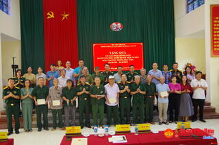 <a href="/ban-doc" title="Bạn đọc" rel="dofollow">Bạn đọc</a>