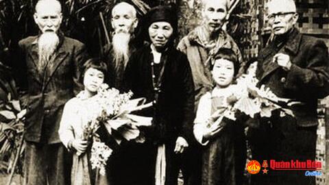 Toàn Đảng, toàn dân, toàn quân, không phân biệt nam hay nữ, già hay trẻ đều một lòng, một dạ quyết tâm trường kỳ kháng chiến