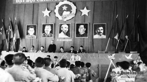 Anh hùng, chiến sĩ thi đua luôn đặt lợi ích chung của dân tộc lên trên hết