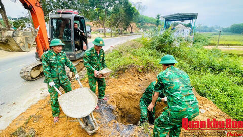 Hỗ trợ xã biên giới đèn chiếu sáng năng lượng mặt trời