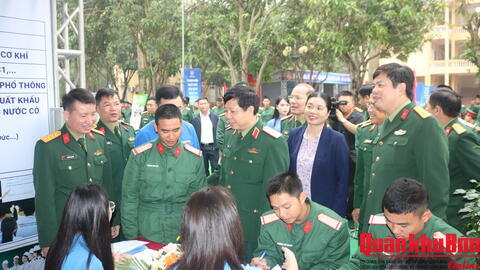Quân khu 4: Tư vấn hướng nghiệp cho Bộ đội chuẩn bị xuất ngũ năm 2026