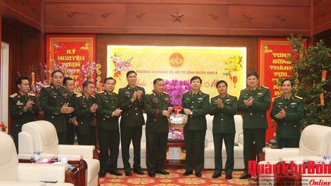 Bộ Chỉ huy Quân sự tỉnh Hủa Phăn thăm, chúc Tết Bộ Tư lệnh Quân khu 4