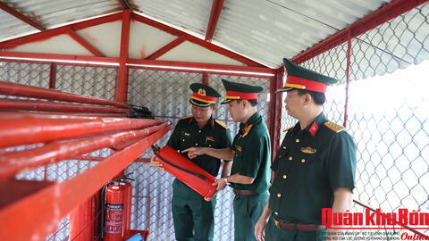 Quân khu 4: Kiểm tra công tác an toàn vệ sinh lao động và phòng chống cháy nổ tại Kho Công binh K77