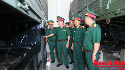 Quân khu 4: Kiểm tra công tác hậu cần, kỹ thuật tại Sư đoàn 324