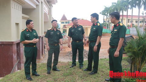 Tổng cục Hậu cần - Kỹ thuật kiểm tra công tác doanh trại tại Quân khu 4