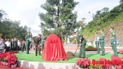 Nhịp cầu hữu nghị trên dải biên cương Việt - Lào