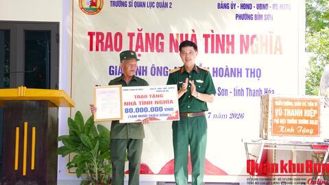 Trường Sĩ quan Lục quân 2 tặng Nhà Đại đoàn kết tại Thanh Hóa