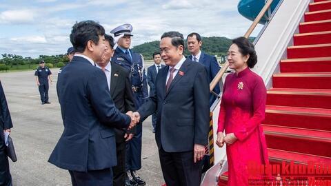 Chủ tịch Quốc hội Trần Thanh Mẫn và phu nhân tới Seoul, bắt đầu chuyến thăm chính thức Hàn Quốc