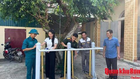 Ban Chỉ huy Quân sự xã Hoằng Hóa, tỉnh Thanh Hóa tham gia xây dựng nông thôn mới
