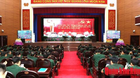 Cơ quan Quân khu 4: Huấn luyện tại chức cho cán bộ, nhân viên