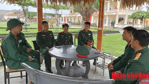 Ban Chỉ huy Quân sự xã Lượng Minh thăm, động viên chiến sĩ mới