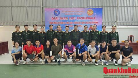 Chi đoàn cơ quan Cục Chính trị Quân khu 4 giao lưu thể thao chào mừng 95 năm Ngày thành lập Đoàn TNCS Hồ Chí Minh