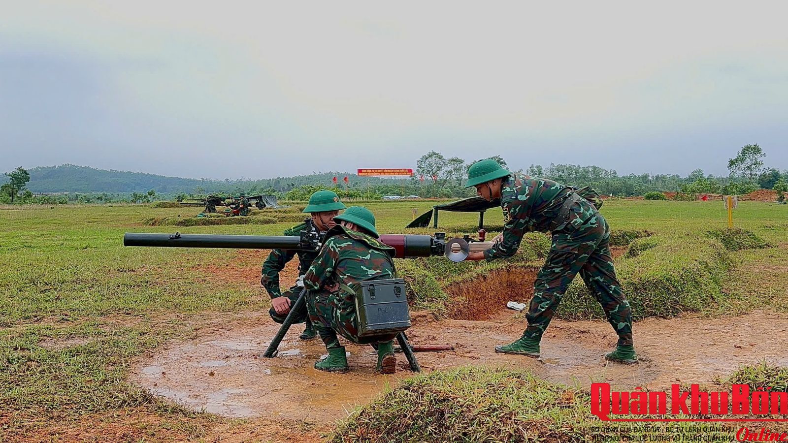 Sư đoàn 324 kiểm tra bắn đạn thật bài 1 súng SPG-9 cho cán bộ Tiểu đoàn bộ binh năm 2025