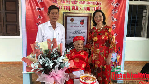 NGƯỜI MẸ HẢI LĂNG