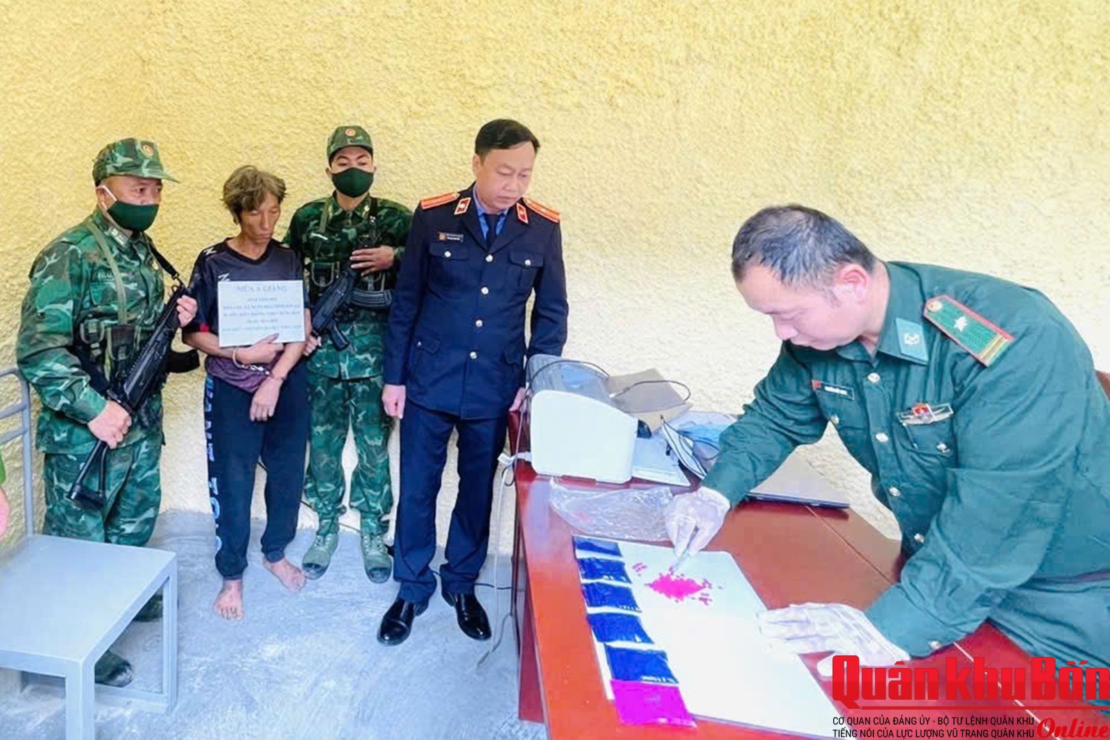 Bắt đối tượng tàng trữ trái phép chất ma túy