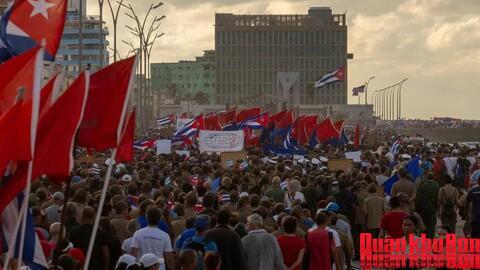 Người dân Cuba biểu tình yêu cầu Mỹ chấm dứt cấm vận