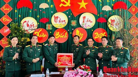 Bộ Tham mưu Quân khu 4 kiểm tra, chúc Tết các đơn vị