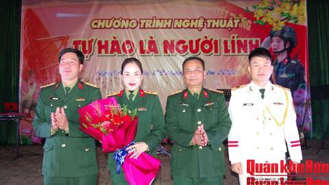 Đoàn Văn công Quân khu 4 biểu diễn chương trình “Tự hào là người lính”