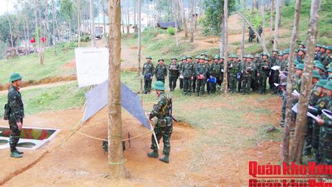 Trường Quân sự Quân khu 4 tổ chức tập huấn cán bộ năm 2026