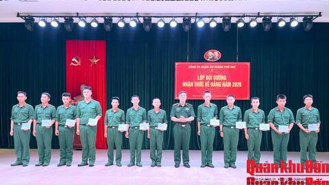 Đảng ủy Quân sự thành phố Huế bồi dưỡng nhận thức về Đảng