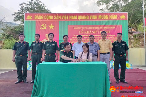 Đoàn Kinh tế - Quốc phòng 4 (Quân khu 4) khánh thành và bàn giao mô hình "Làng văn hóa Quân - Dân kiểu mẫu"
