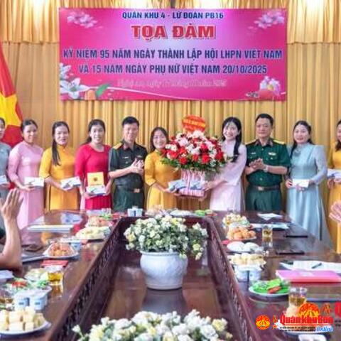 Tọa đàm truyền thống “Tự hào phụ nữ Việt Nam - Giỏi việc nước, đảm việc nhà”.