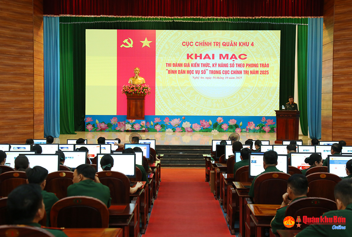 Cục Chính trị Quân khu 4 đánh giá kiến thức, kỹ năng số theo phong trào “Bình dân học vụ số” năm 2025