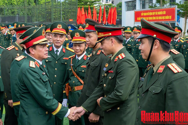 Nâng cao năng lực nghiên cứu khoa học cho học viên Hệ 4, Học viện Chính trị