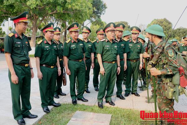 Bộ Tổng tham mưu kiểm tra sẵn sàng chiến đấu tại Sư đoàn 968