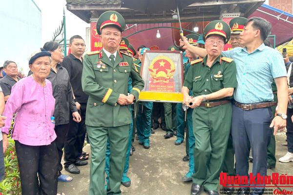 Sư đoàn 341 (Quân khu 4) phối hợp tổ chức Lễ truy điệu và an táng hài cốt Anh hùng Lực lượng vũ trang nhân dân, liệt sĩ Nguyễn Sông Thao