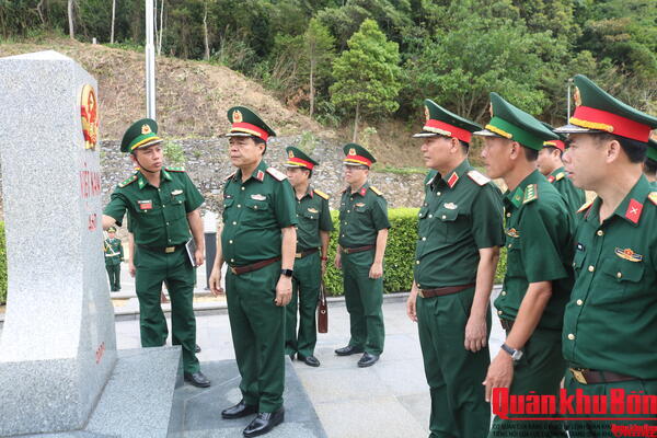 Quân khu 4 kiểm tra đảm bảo an ninh, an toàn Giao lưu hữu nghị Quốc phòng biên giới Việt Nam – Lào lần thứ 3.