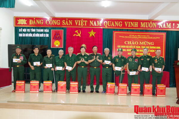 Bộ Tư lệnh Quân khu 4 tri ân người có công tỉnh Thanh Hóa